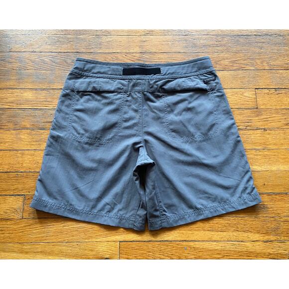 COLUMBIA Titanium Nylon Gray Adventure Shorts Womens sz 10 - Picture 7 of 12